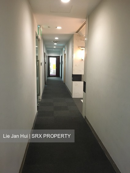 Sunshine Plaza (D7), Office #183075272